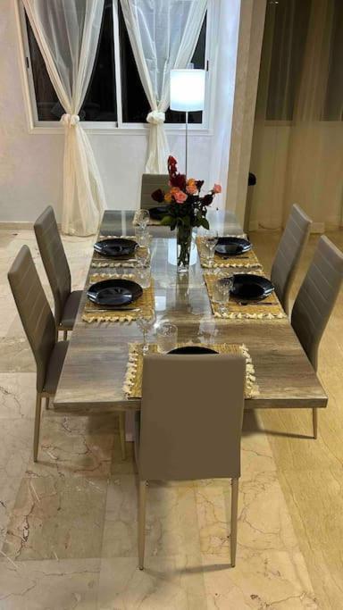 Appartement Haut Standing 3 Chambres Avec Terasse Quartier Gueliz Hivernage A Marrakech I19 マラケシュ エクステリア 写真