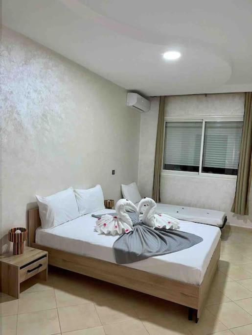 Appartement Haut Standing 3 Chambres Avec Terasse Quartier Gueliz Hivernage A Marrakech I19 マラケシュ エクステリア 写真